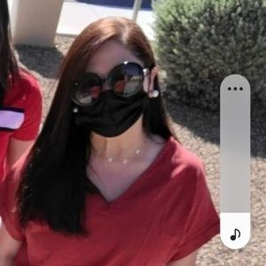 Meet your Posher, Maria